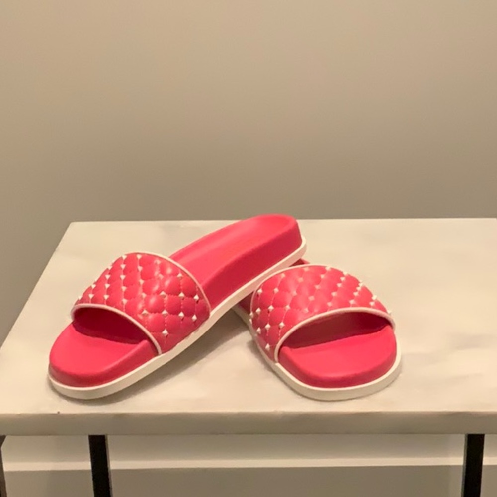 Valentino slides